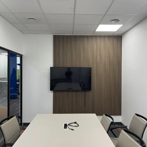 Meeting Room QWALLZ Akusztikus falpanellel